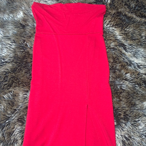 Red strapless dress - Picture 2 of 2